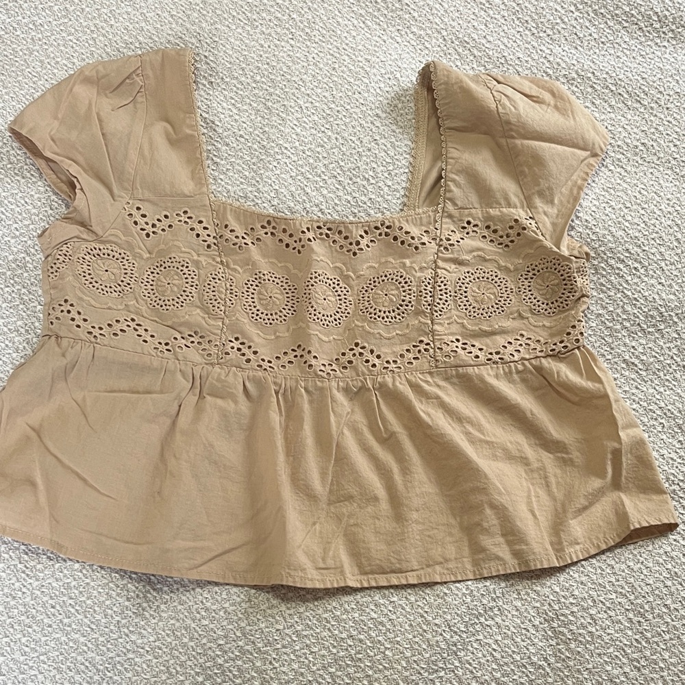 Women's Tan Eyelet Cropped Short Sleeve Top
